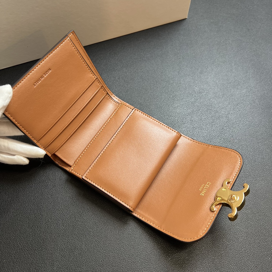 CL Arcadia Tri-Fold Black Leather Wallet- Black Old Fashioned Wallet - Gorchic - $55.99