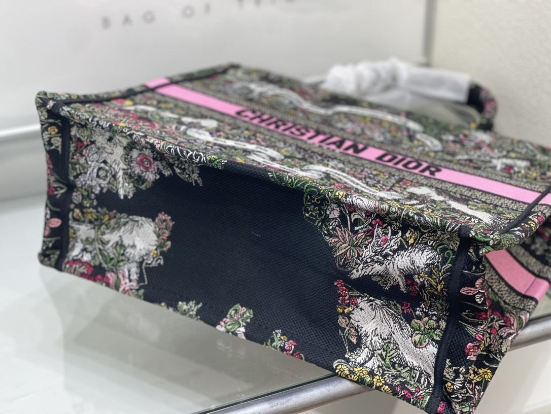 D Inspired Book Tote Bag - Gorchic - $167.99