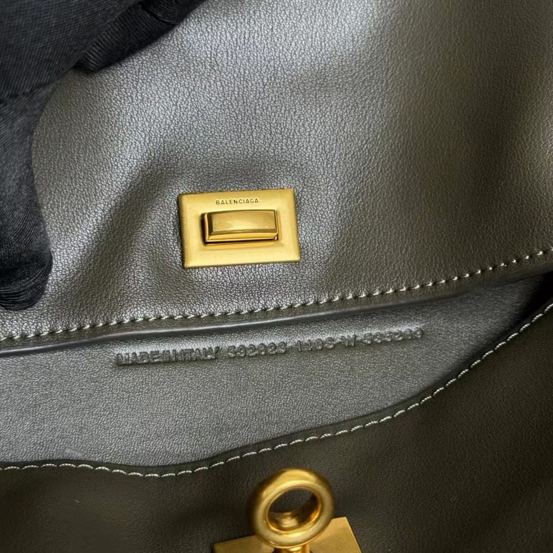 Hourglass iconic Rodeo leather shoulder bag in green and aged-golden hardware Multiple Size - Bag - Gorchic - $169.99