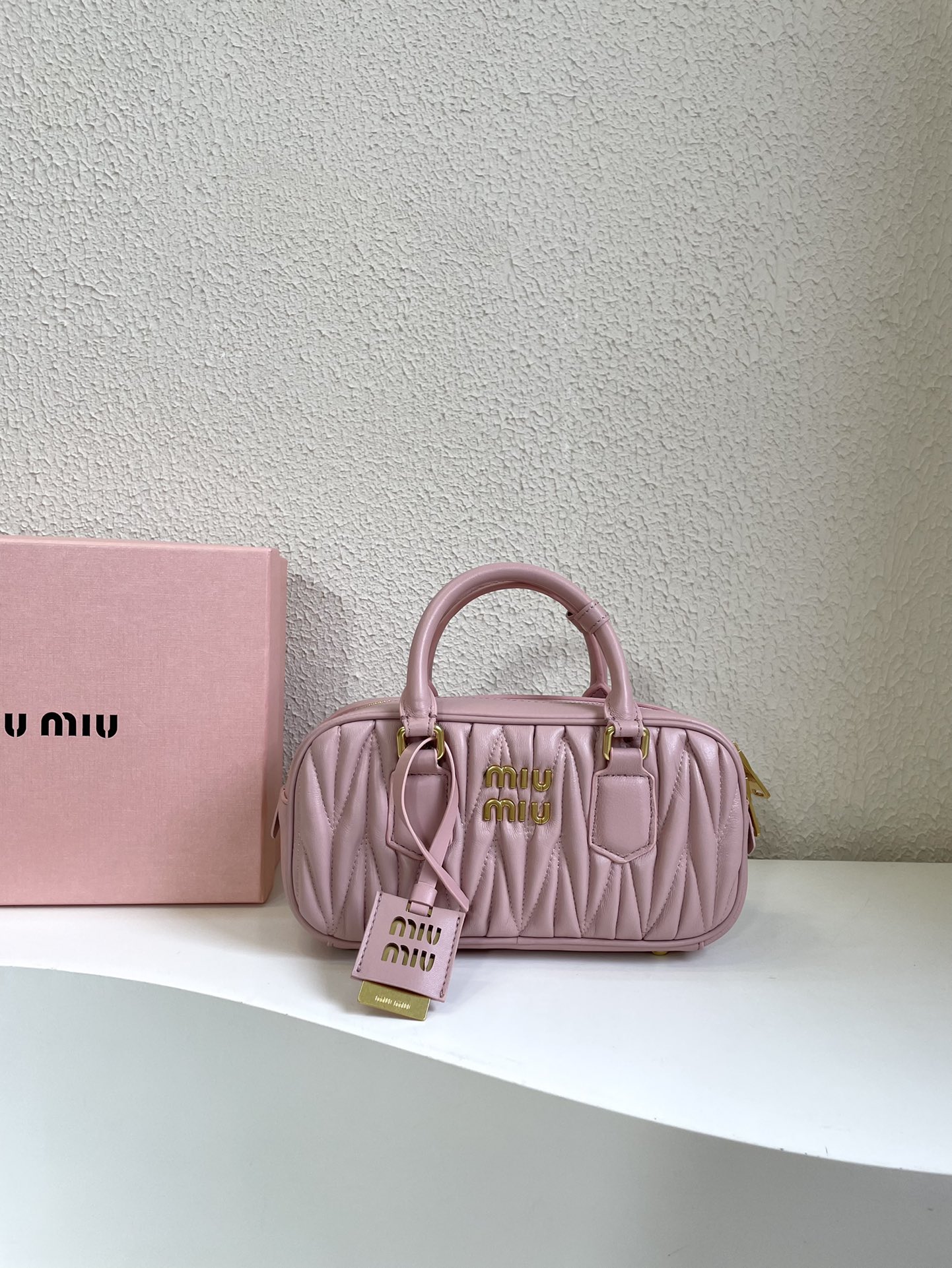MU Arcadie matelassé nappa leather bag Pink S-wide Size - Bag - Gorchic - $131.99