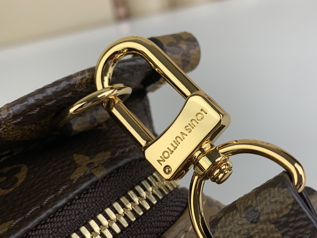 Designer Monogram Onthego Monogram Casual Style East West Crossbody Bag - Gorchic - $118.99