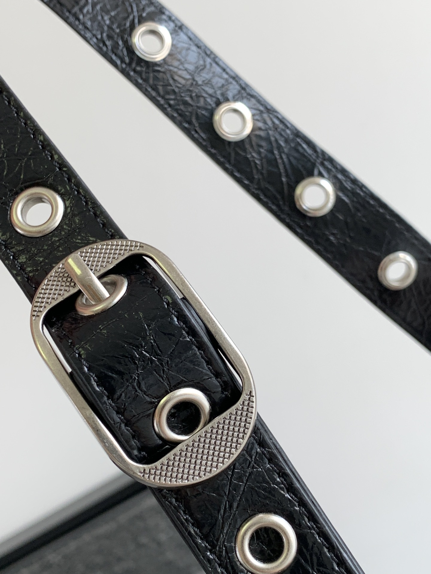 Hourglass iconic Crossbody Belt Black Bag - Gorchic - $178.99