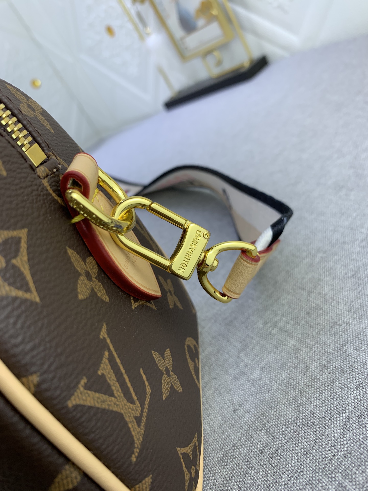 Designer Monogram Speedy Bandoulière 20 - Bag - Gorchic - $117.99