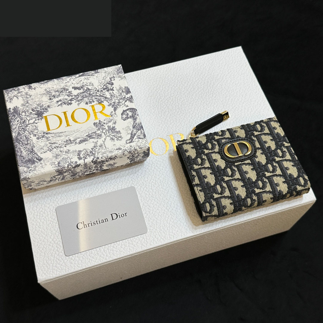 D Inspired Caro Dahlia Wallet -old-fashioned Wallet - Gorchic - $55.99