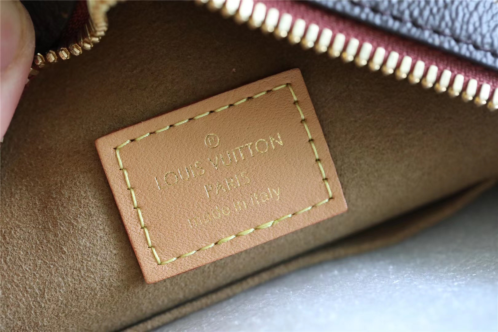 Designer Monogram  Boite Chapeau Souple MM Bag - Gorchic - $124.99