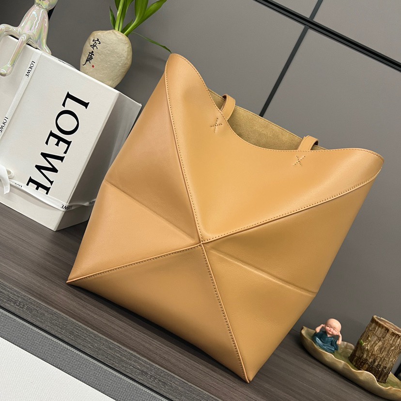 Puzzle iconic Puzzle Fold Tote in shiny calfskin Medium Brown - Bag - Gorchic - $117.99