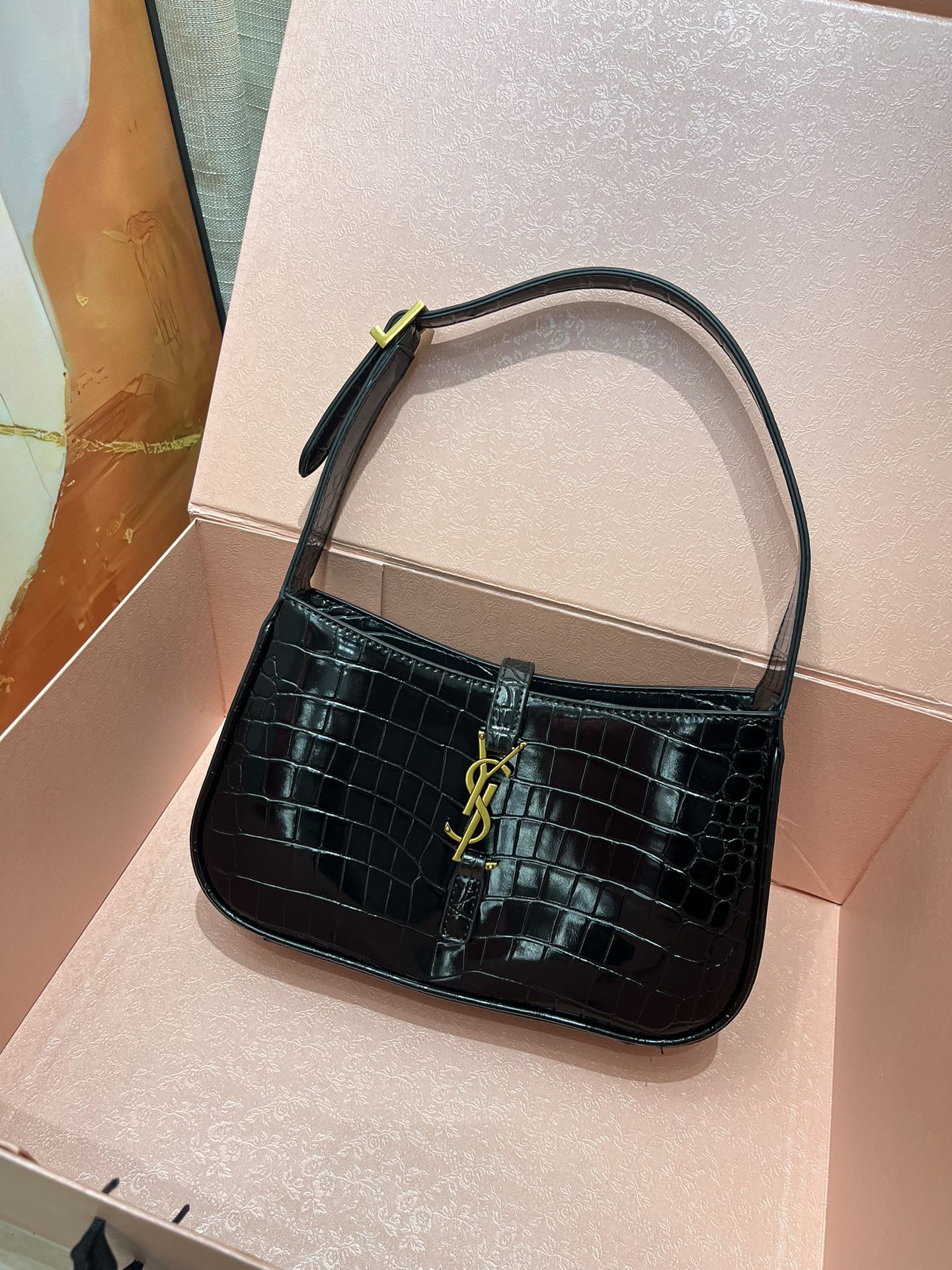 Lady Designer Fashion Croc-Embossed Le 5 à 7 Hobo Bag - Gorchic - $110.99