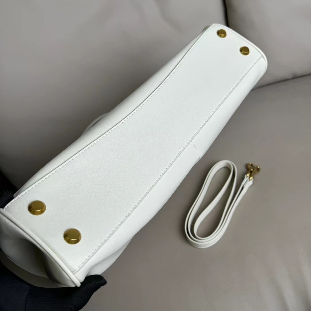 Hourglass iconic Rodeo leather shoulder bag in green and aged-golden hardware Multiple Size - Bag - Gorchic - $169.99