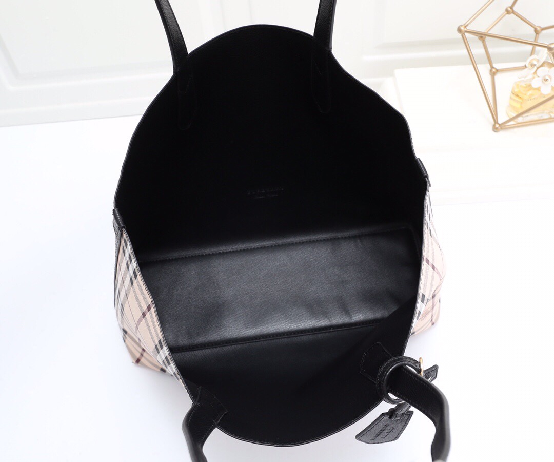 burbery Reversible Shopping Bag - Logo Black Bag - Gorchic - $153.99