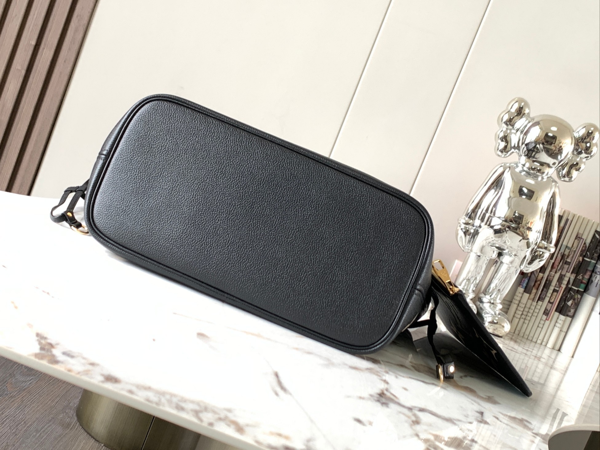 Designer Monogram Neverfull MM Black Embossed Medium Shopper Bag - Gorchic - $124.99