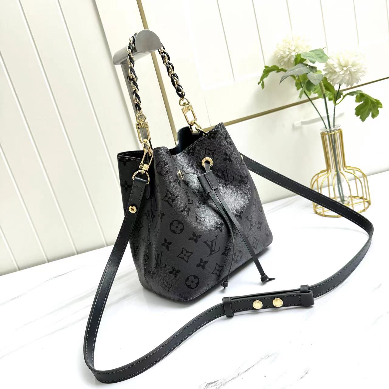 Designer Monogram  NéoNoé MM - Bag - Gorchic - $136.99