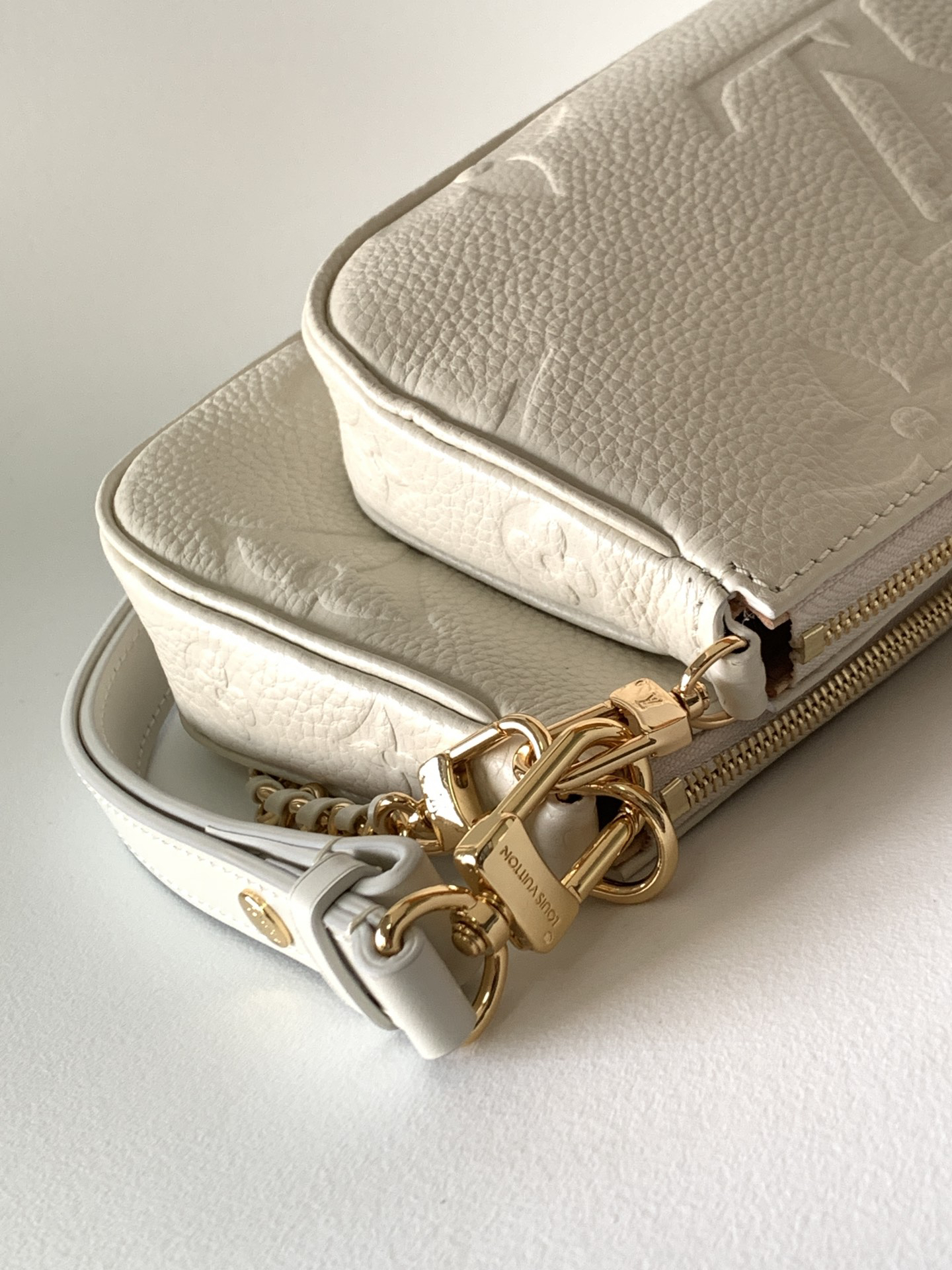 Designer Monogram Multi Pochette Accessoires Crossbody White Bag - Gorchic - $108.99
