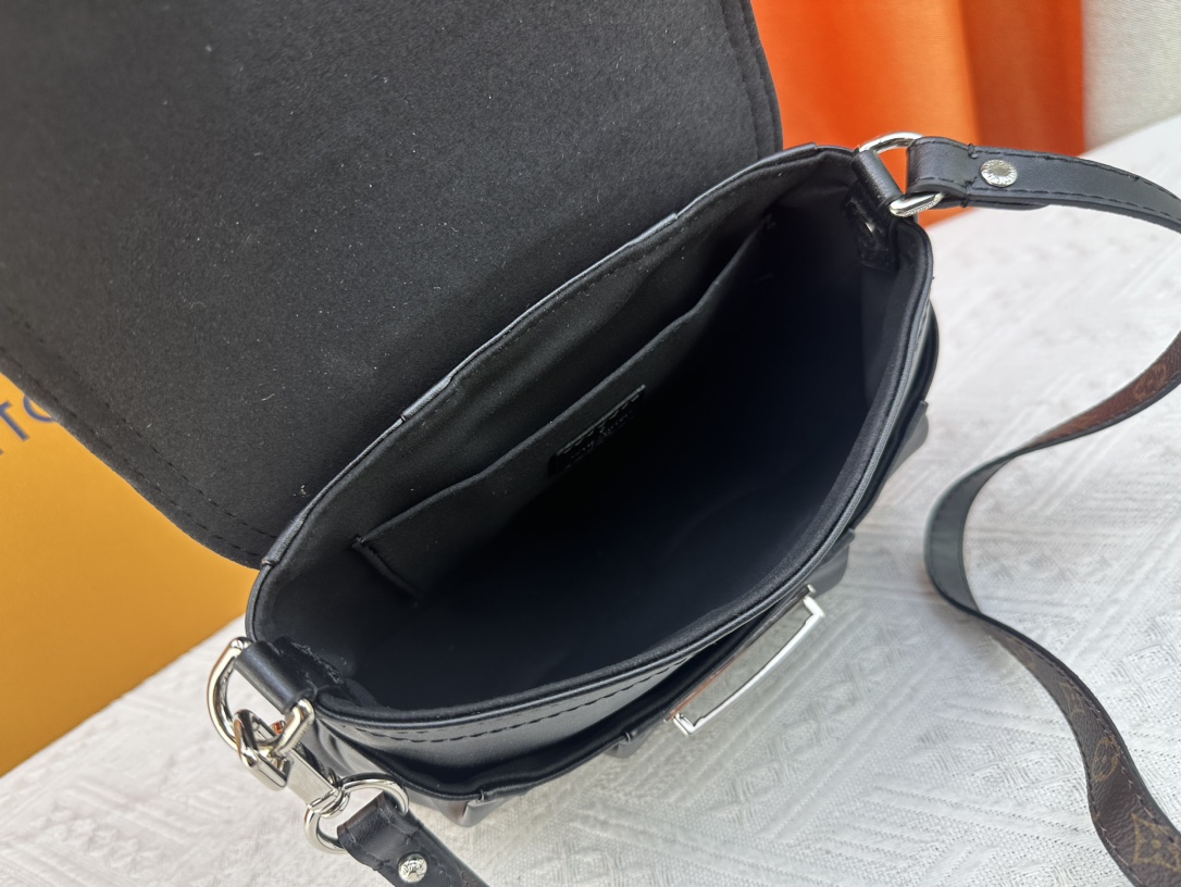 Designer Monogram Sunset Vibe Bag - Gorchic - $136.99