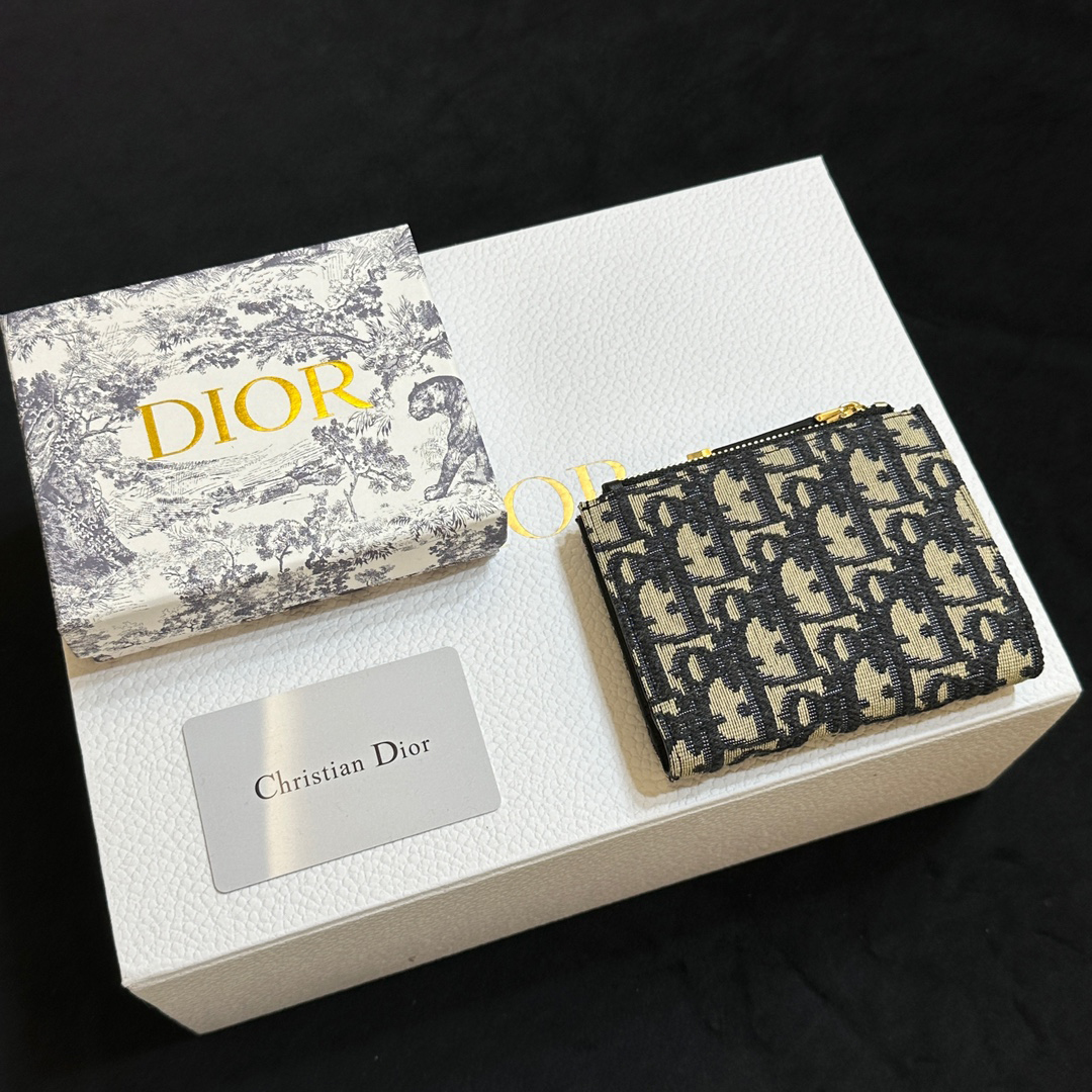 D Inspired Caro Dahlia Wallet -old-fashioned Wallet - Gorchic - $55.99