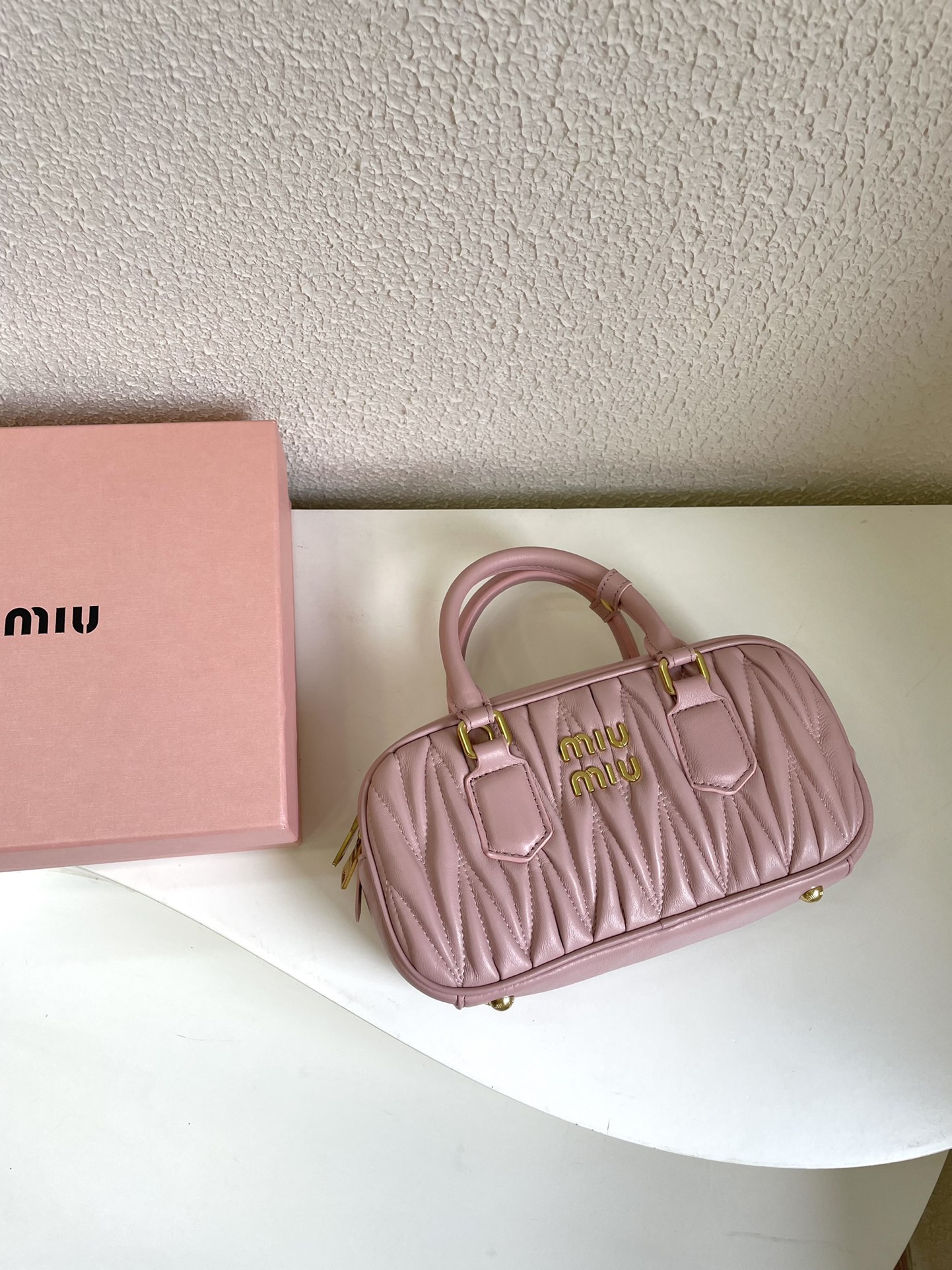 MU Arcadie matelassé nappa leather bag Pink S-wide Size - Bag - Gorchic - $131.99