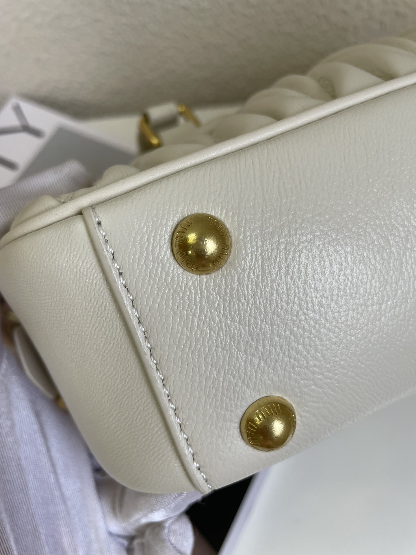 MU Arcadie matelassé nappa leather bag White S-wide Size - Bag - Gorchic - $131.99
