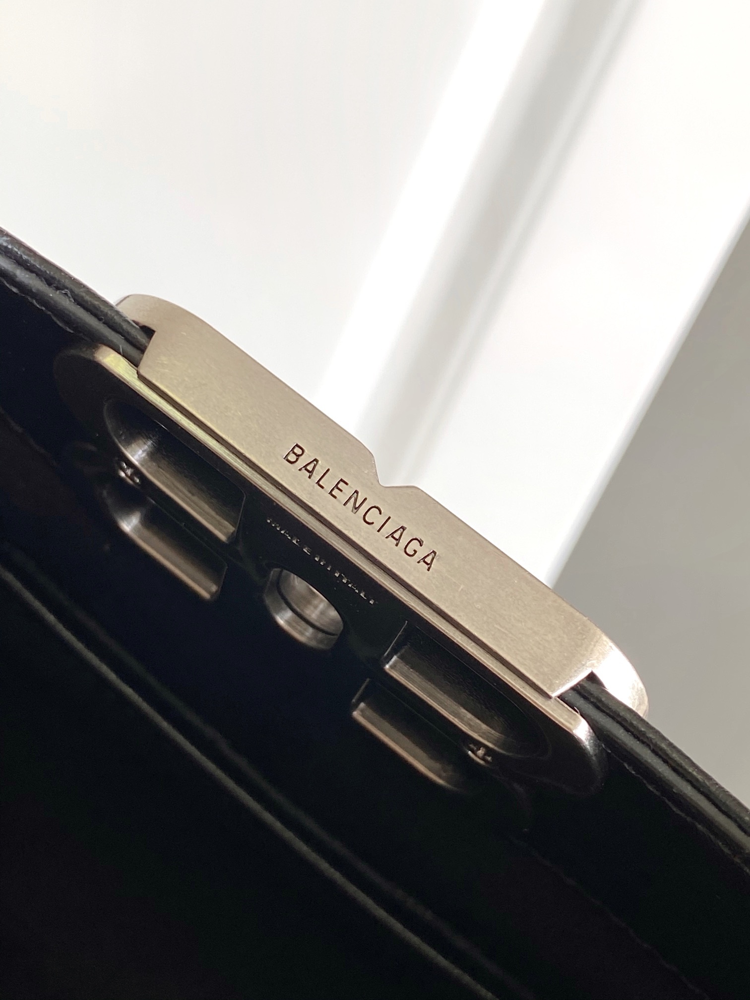 Hourglass iconic Sac Hobo Bb Soft Petit Modèle pour Femme en Noir Black - Bag - Gorchic - $149.99