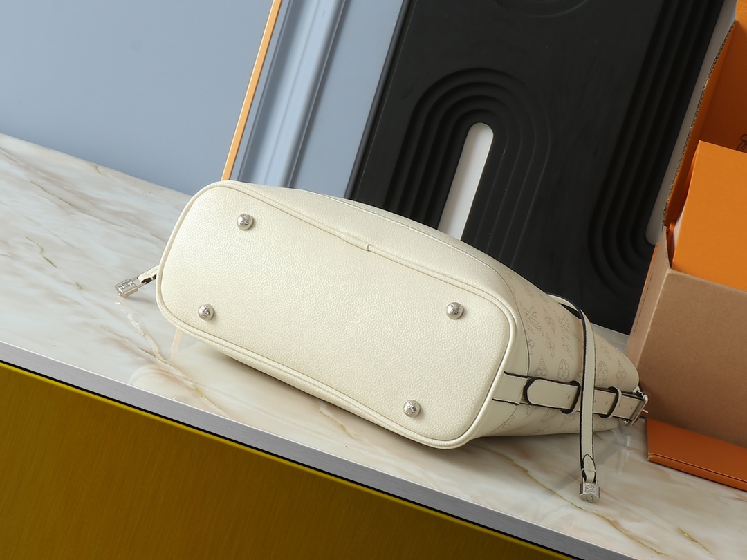 Designer Monogram Flore White Bag - Gorchic - $137.99