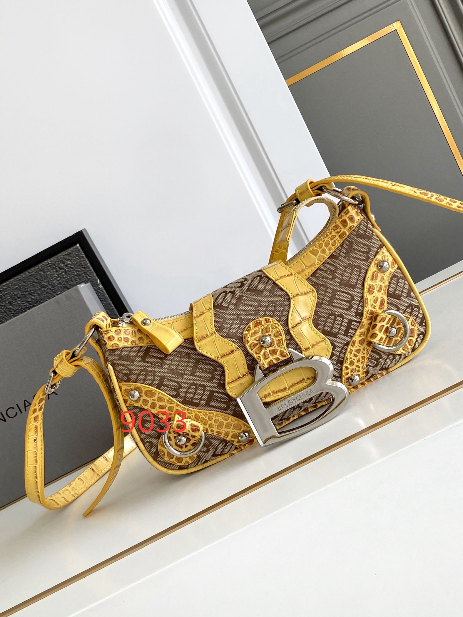 Hourglass iconic Essex small shoulder bag Gold Jacquard - Bag - Gorchic - $149.99