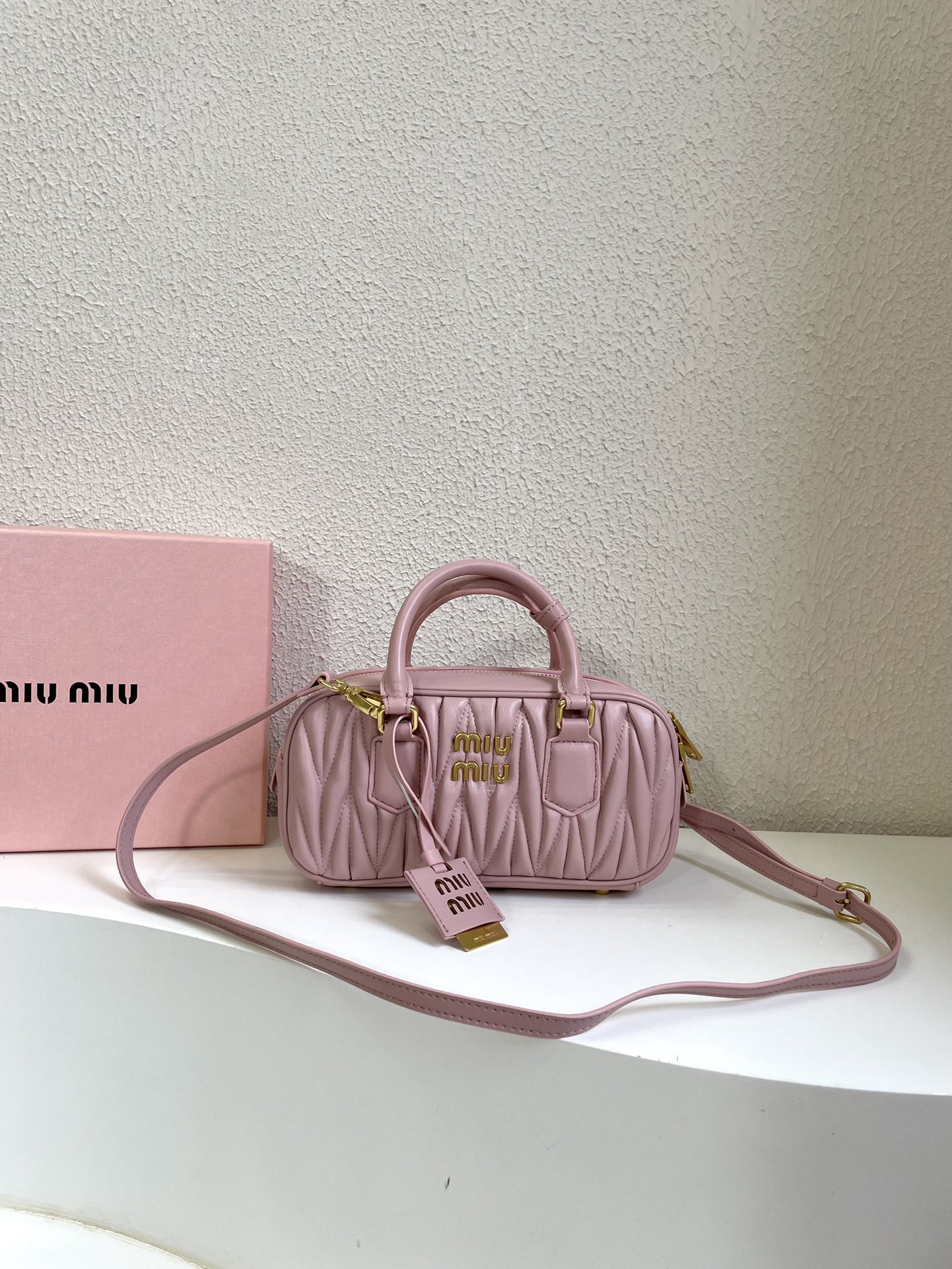 MU Arcadie matelassé nappa leather bag Pink S-wide Size - Bag - Gorchic - $131.99
