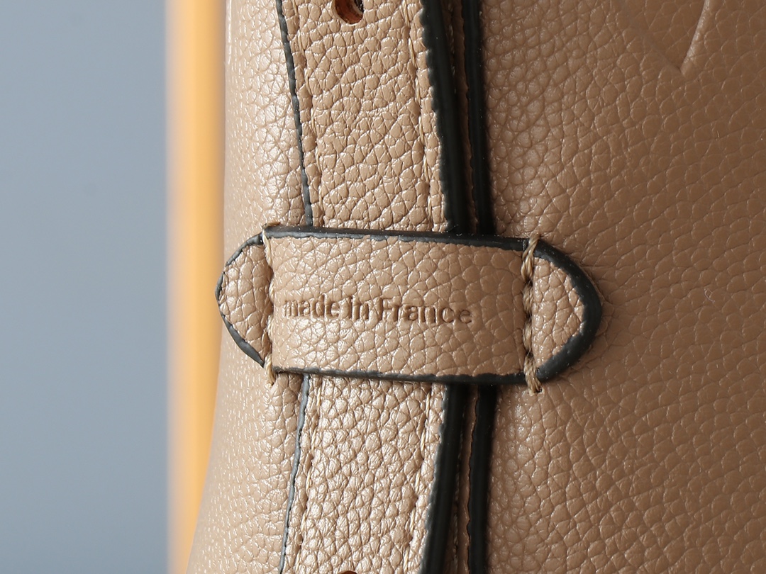 Designer Monogram Carryall PM Gris Tourterelle - Bag - Gorchic - $114.99