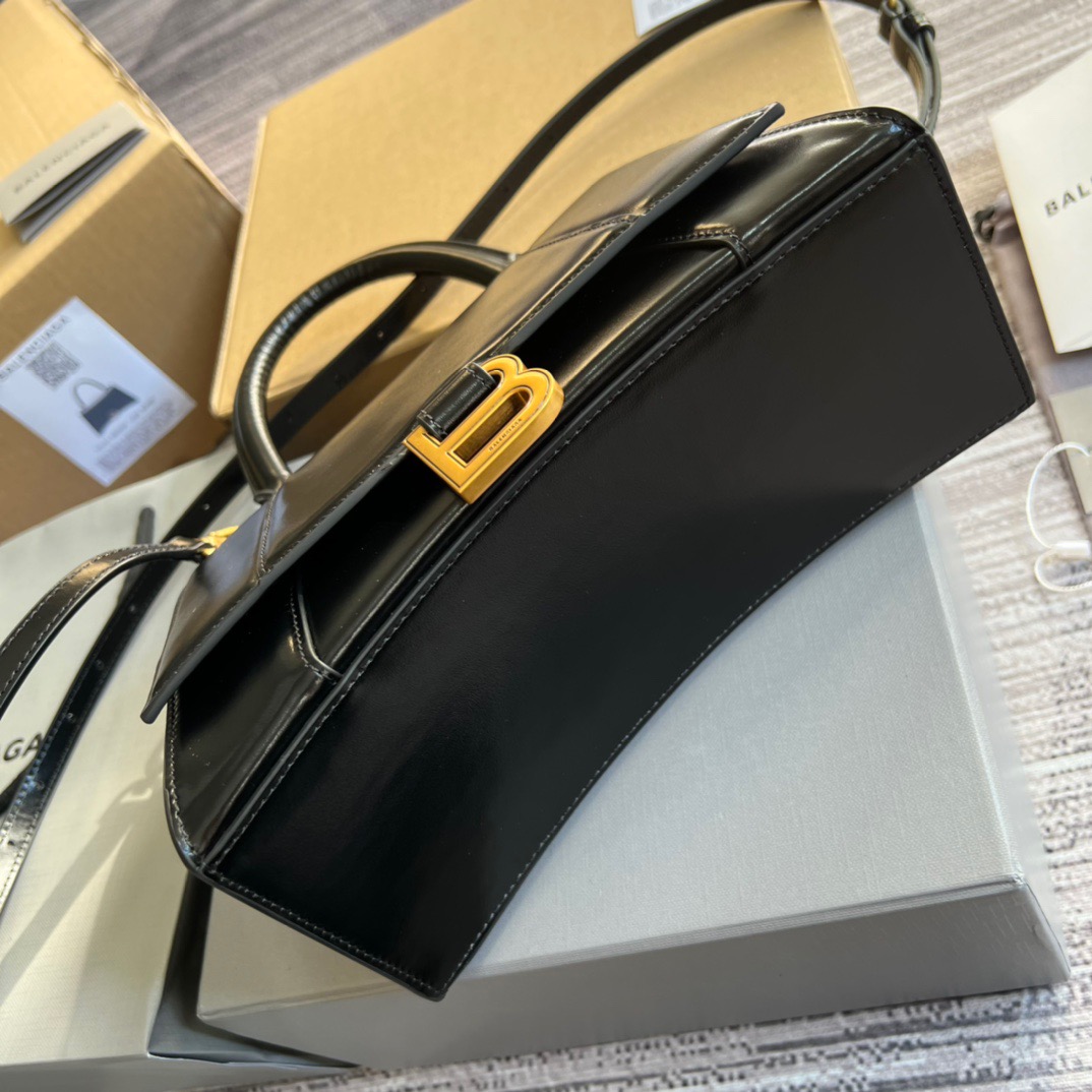 Hourglass iconic HOURGLASS HANDBAG - Bag - Gorchic - $141.99