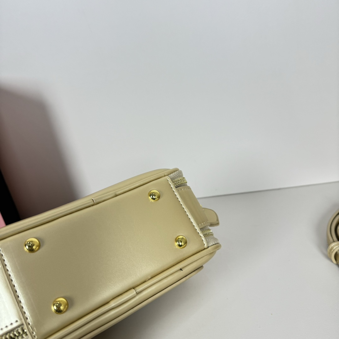 MU Leather Shoulder Bag - Gorchic - $109.99