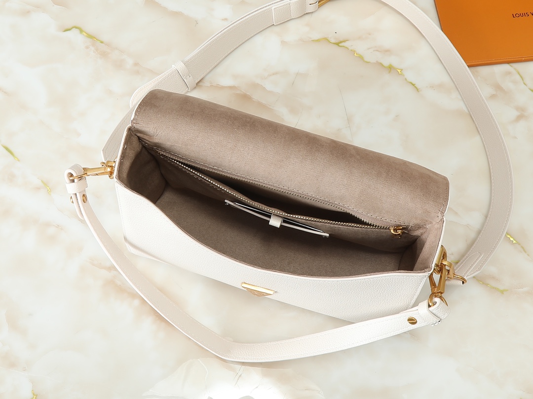 Designer Monogram Twist White Bag - Gorchic - $157.99