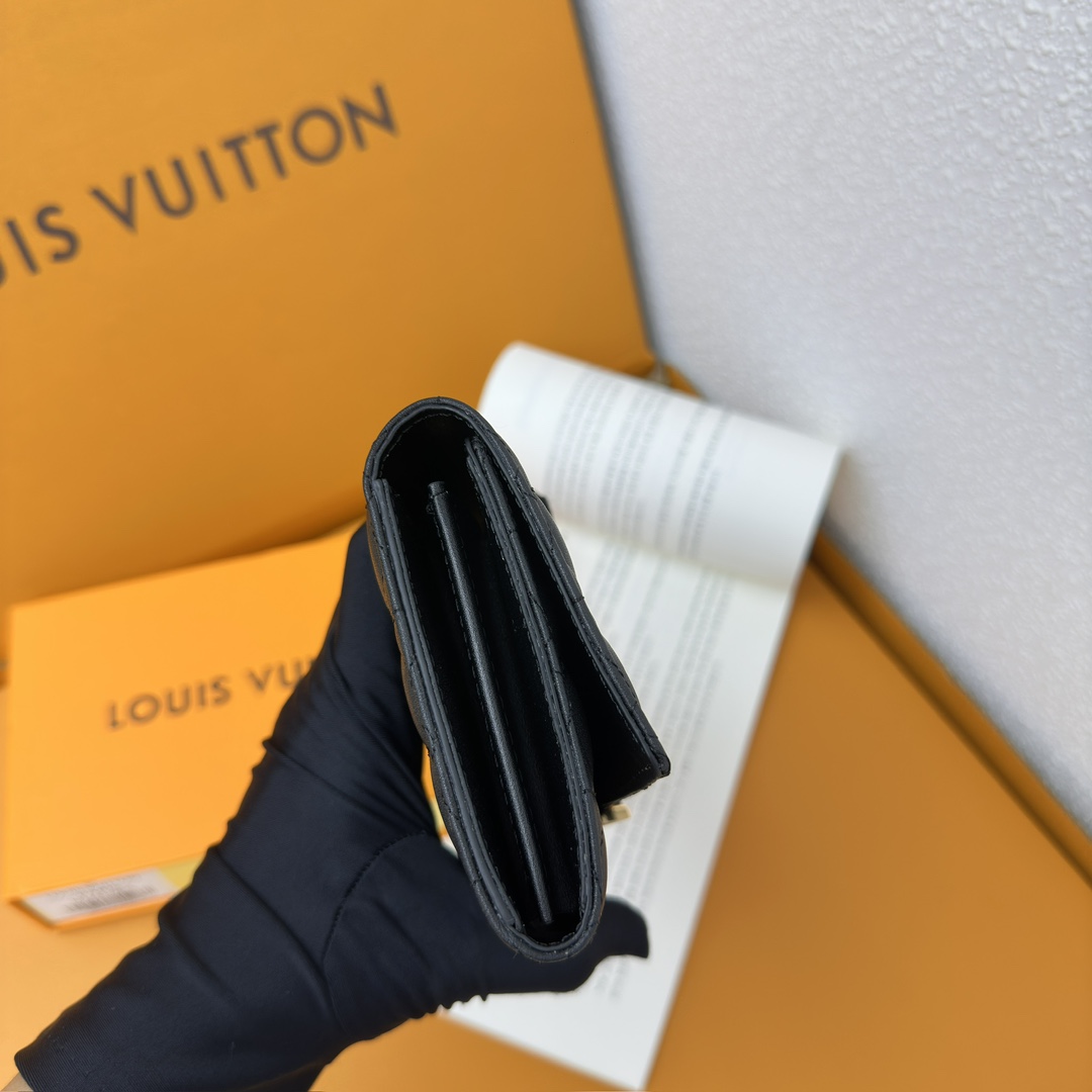 Designer Monogram Capucines Compact Maxi Black Wallet ﻿ - Gorchic - $110.99