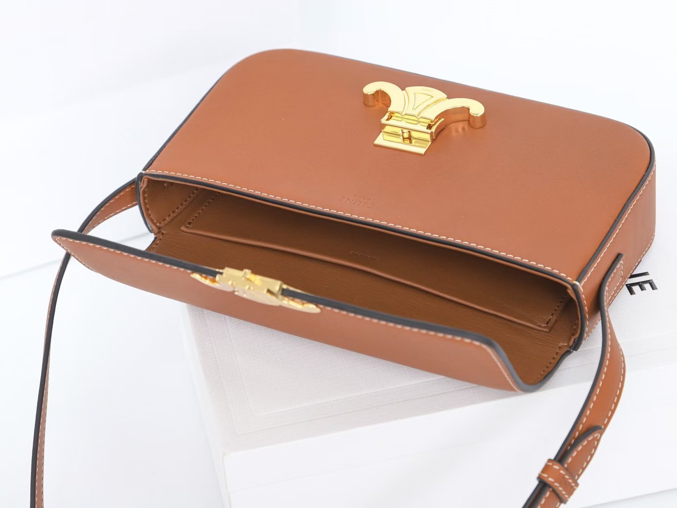 CL shoulder bag claude in shiny calfskin brown - Bag - Gorchic - $113.99