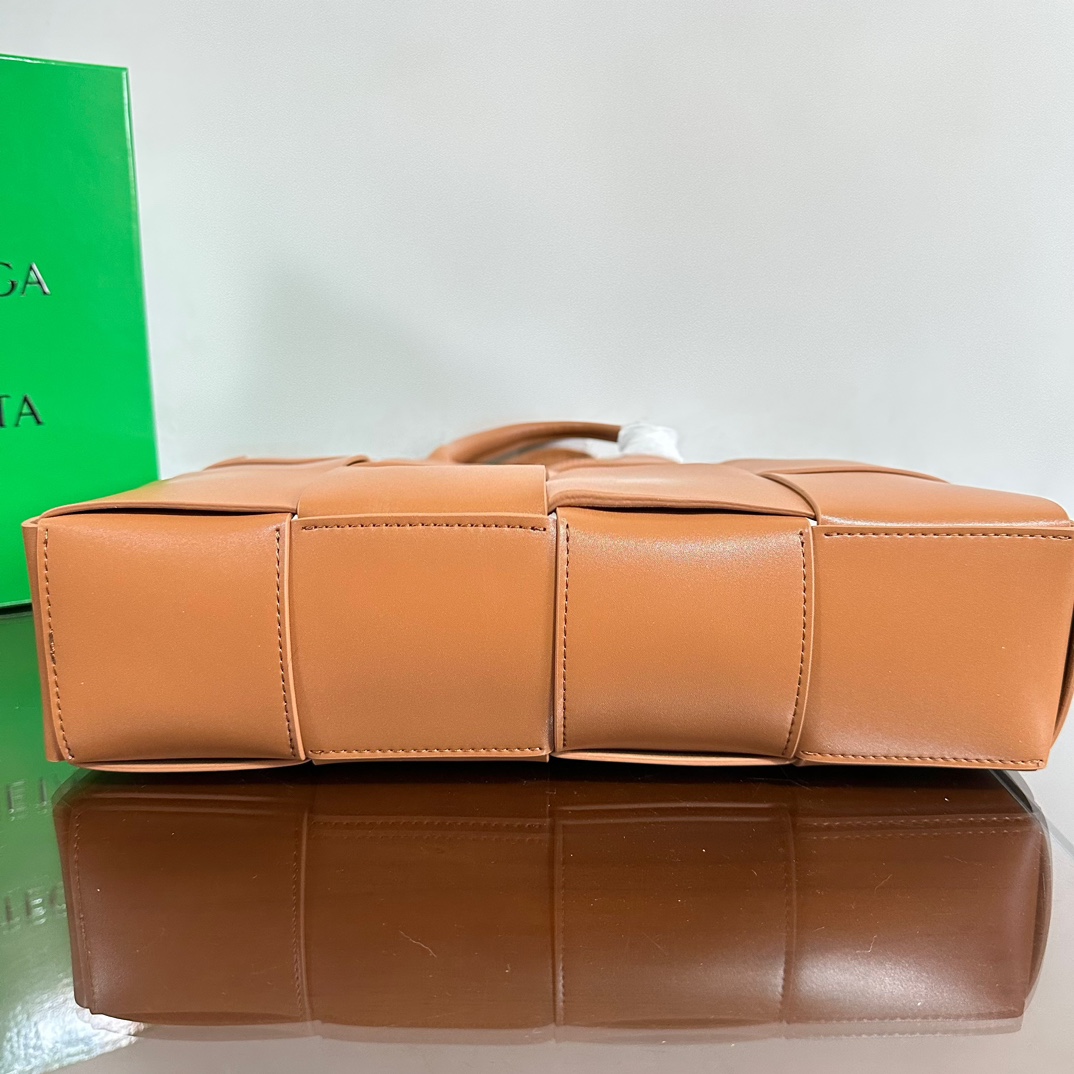 BV Medium Arco Leather Tote Bag- Brown - Bag - Gorchic - $180.99