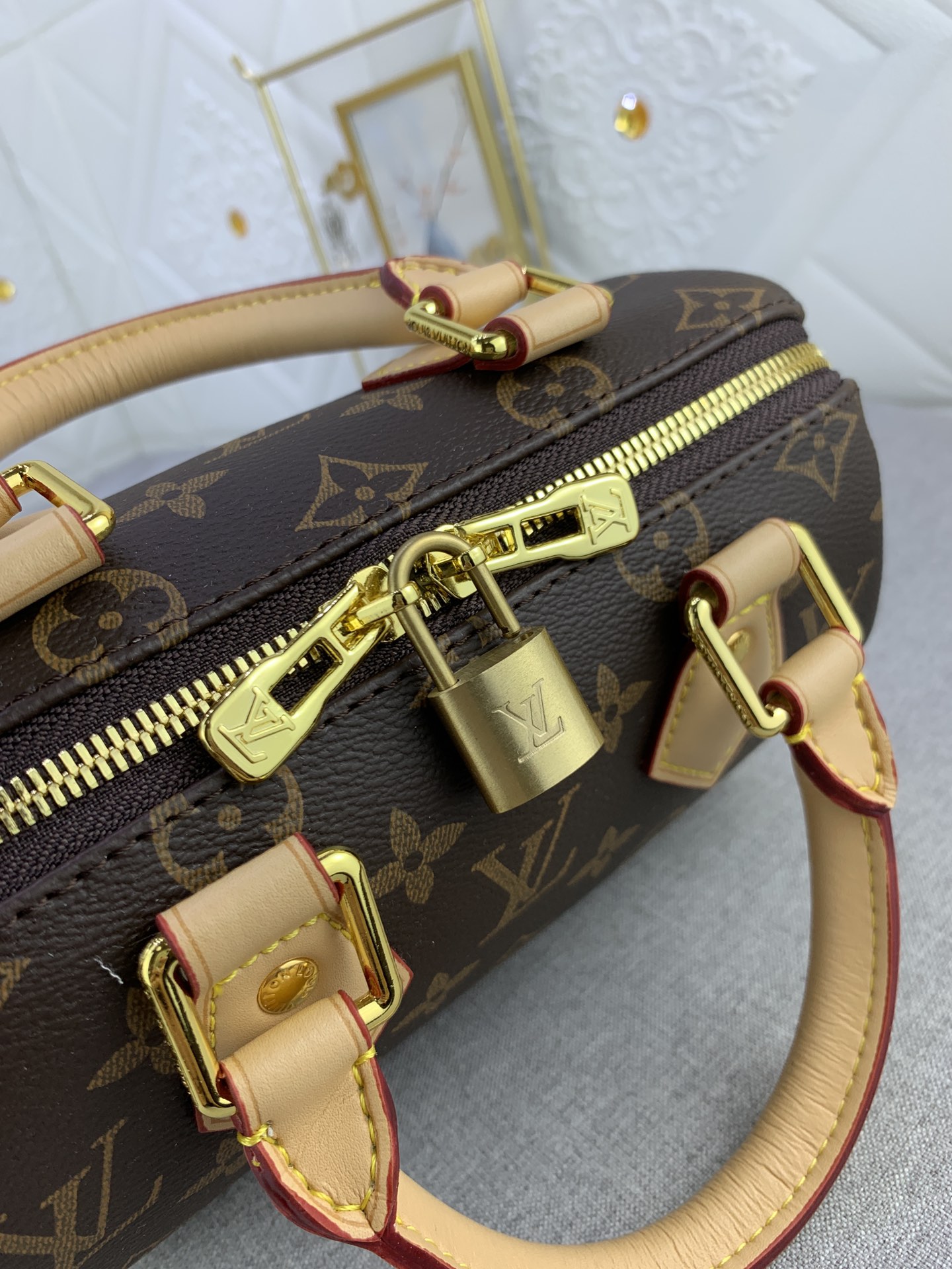 Designer Monogram Speedy Bandoulière 20 - Bag - Gorchic - $117.99