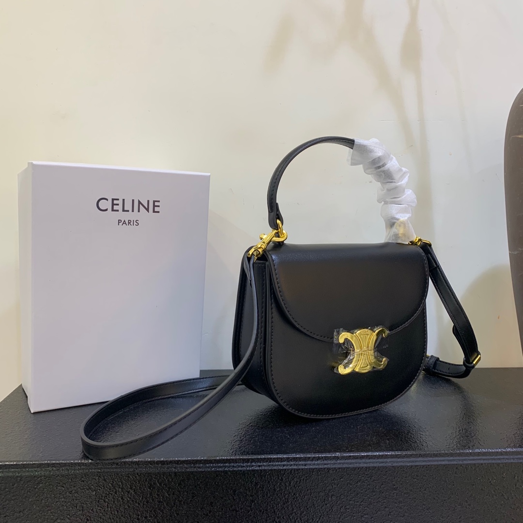 CL BESACE CLEA bag in shiny cowhide leather - Gorchic - $122.99