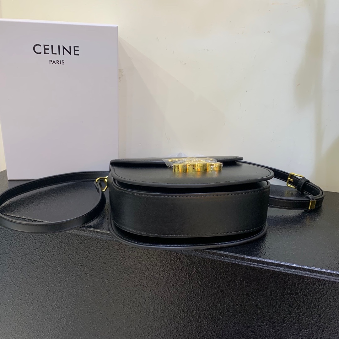 CL BESACE CLEA bag in shiny cowhide leather - Gorchic - $122.99