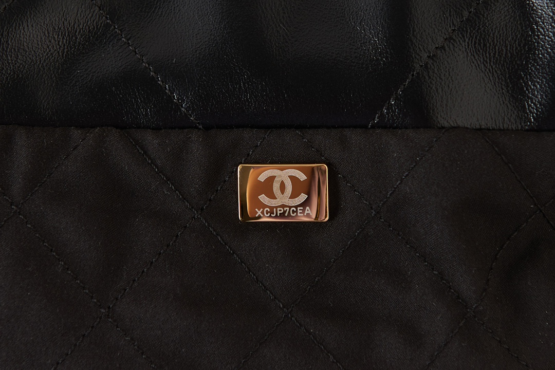 CC Inspired 22 HANDBAG Shiny Calfskin & Gold-Tone Black Bag - Gorchic - $153.99