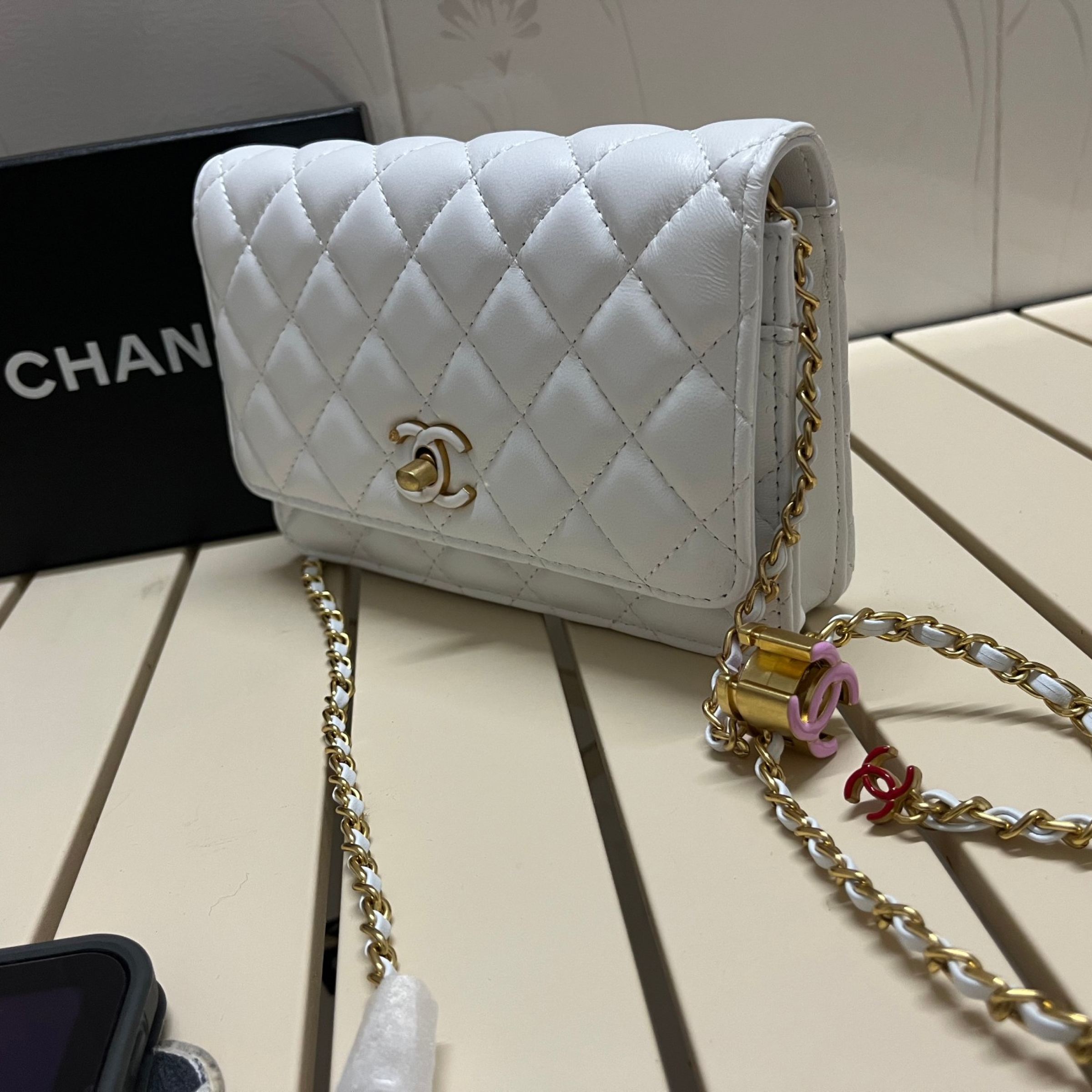 CC Inspired Pearl Crush Wallet On Chain-White - Bag - Gorchic - $131.99
