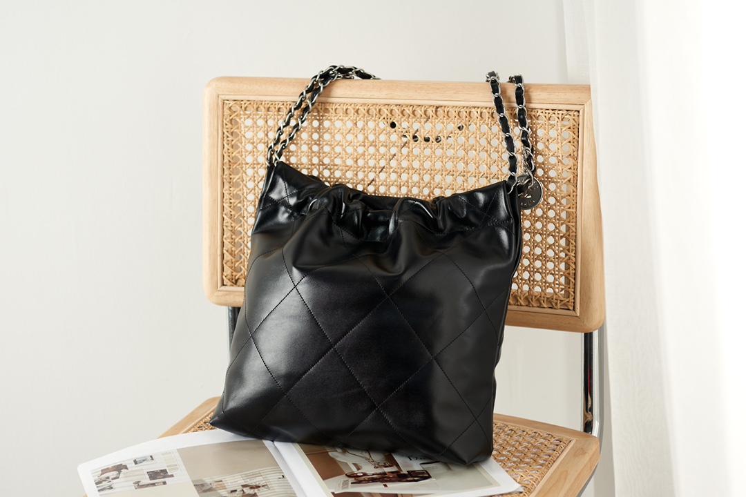 CC Inspired 22 HANDBAG Shiny Calfskin & Sier-Tone Black Bag - Gorchic - $165.99