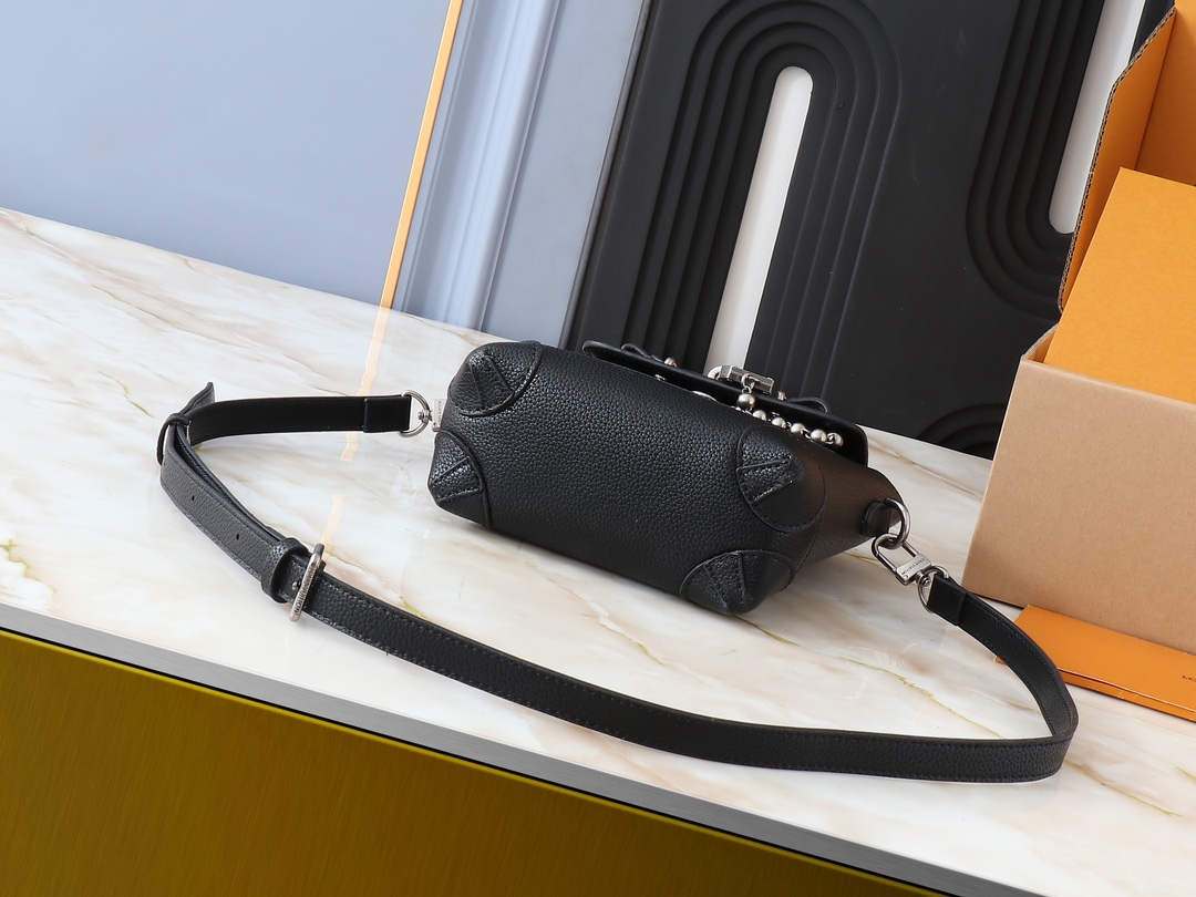 Designer Monogram Steamer Crossbody Black  Autres Cuirs Bag - Gorchic - $117.99