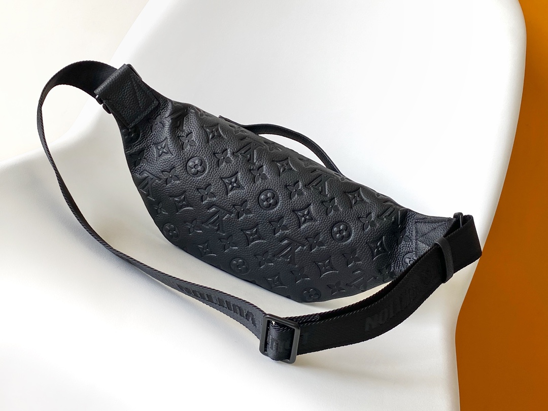 Designer Monogram  Calfskin Monogram Shadow Discovery Bumbag Black - Bag - Gorchic - $119.99