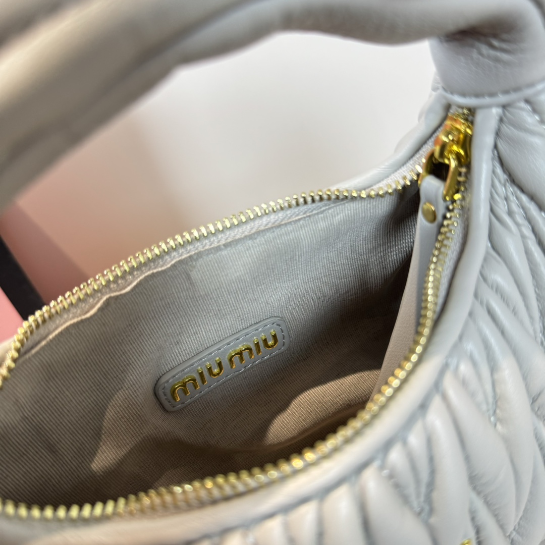 MU Wander matelassé nappa leather hobo bag handbag - Bag - Gorchic - $114.99