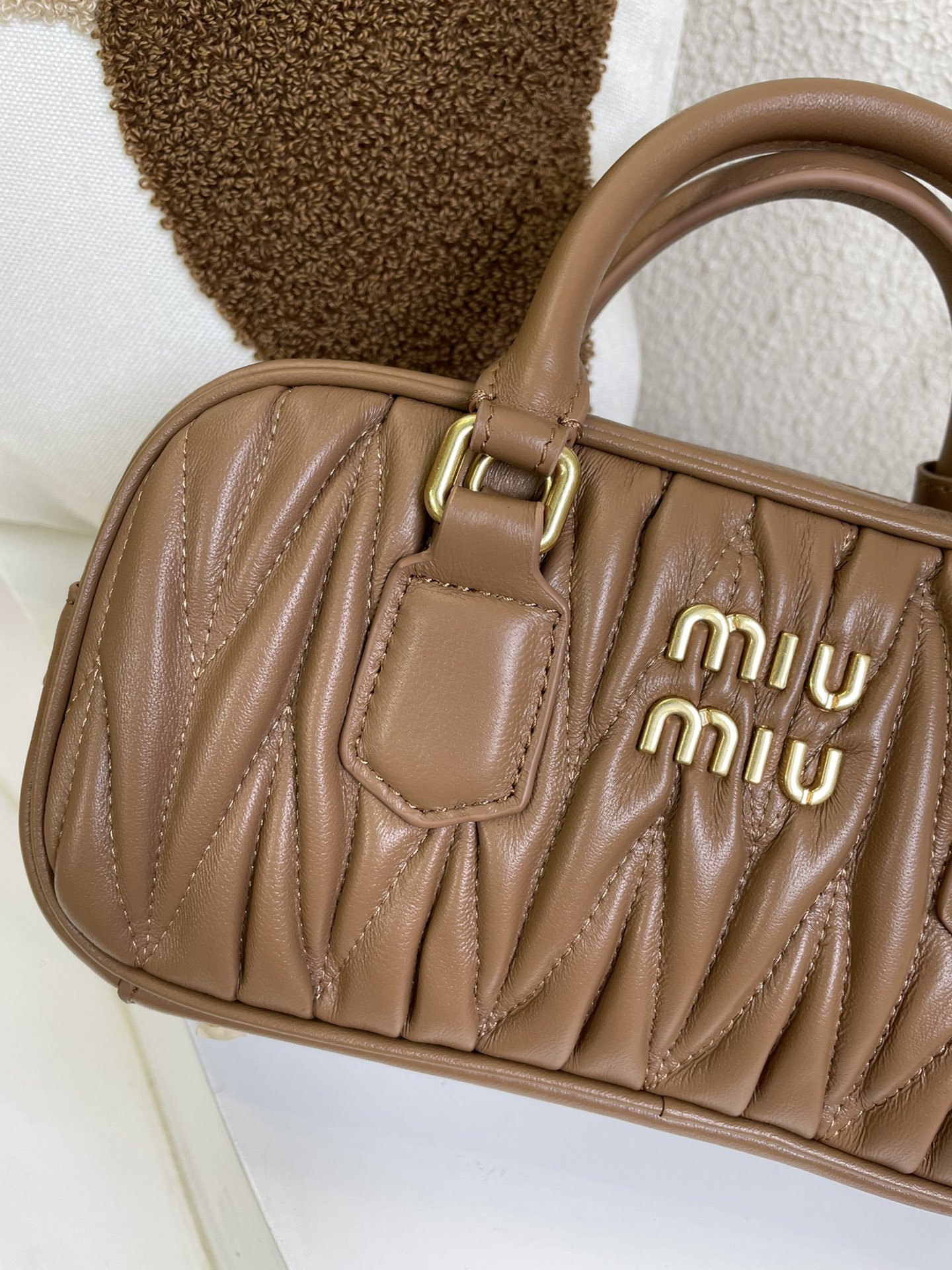 MU Arcadie matelassé nappa leather bag Brown S-wide Size - Bag - Gorchic - $131.99