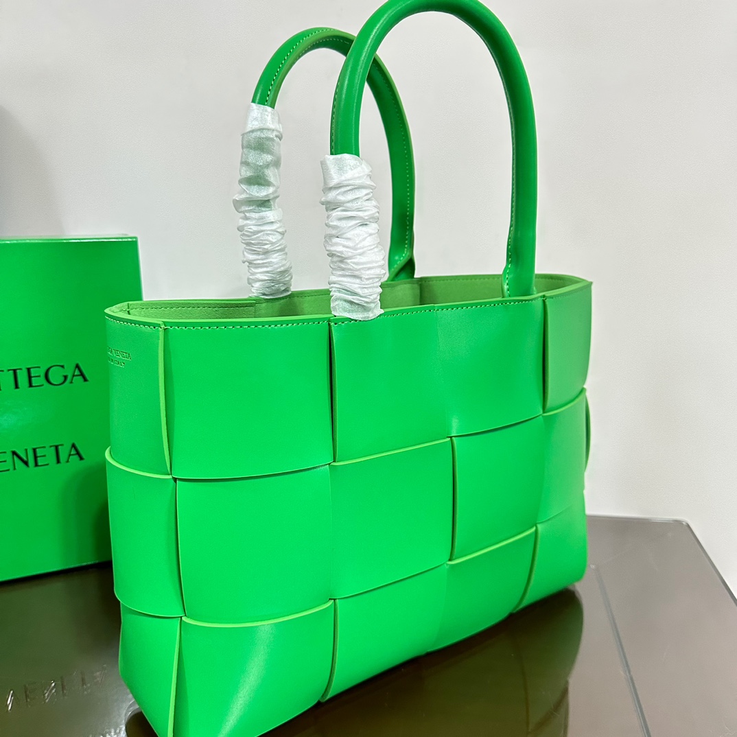 BV Medium Arco Leather Tote Bag- Light Green - Bag - Gorchic - $180.99