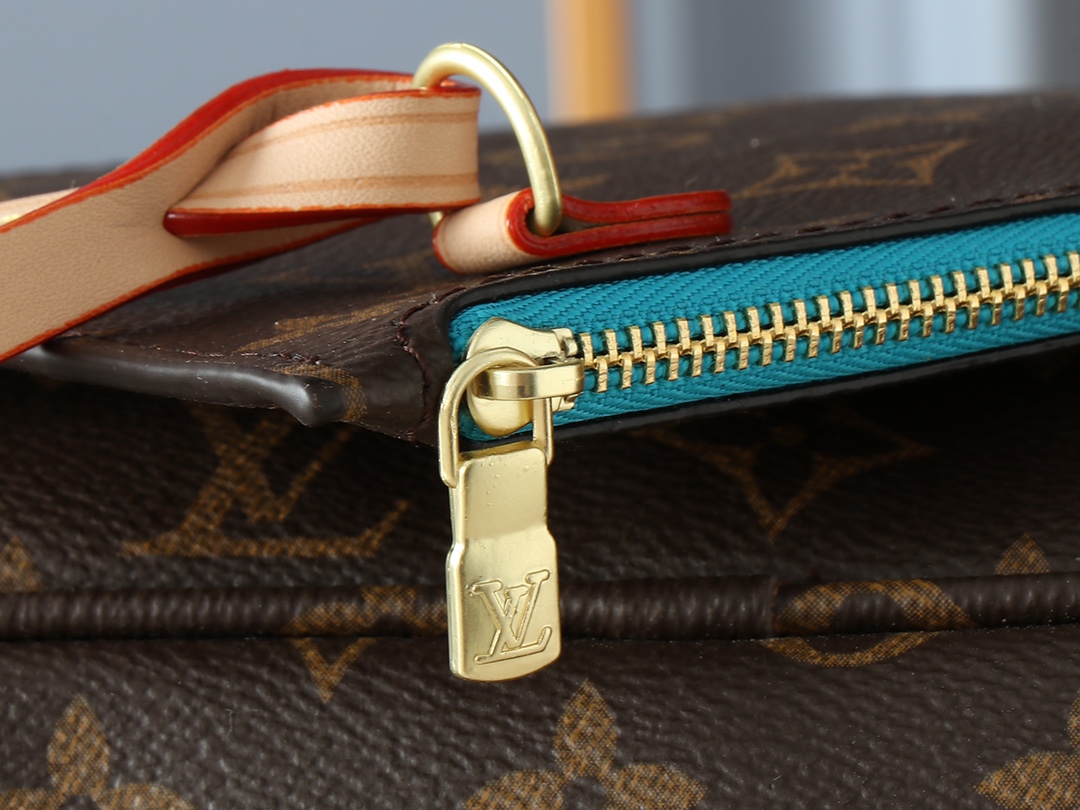 Designer Monogram Neverfull Bandoulière Inside Out MM Size Blue Bag - Gorchic - $139.99