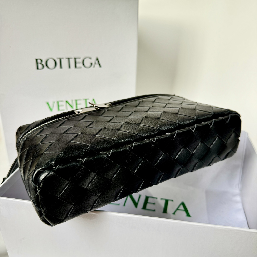 BV Bang Bang Vanity Case Black With Sier Clasp - Bag - Gorchic - $144.99