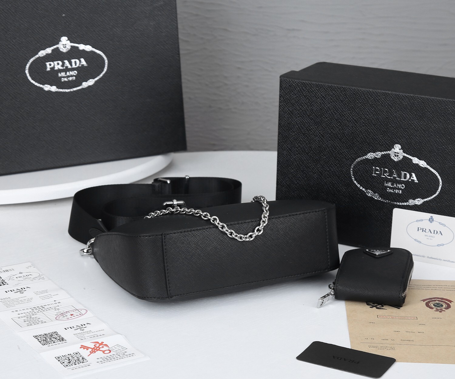 Saffiano texture Re-Edition 2005  Saffiano Leather bag - Gorchic - $103.99