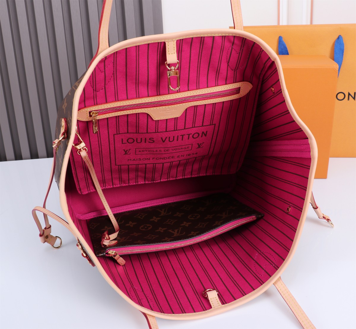 Designer Monogram Neverfull MM Classic Bag - Gorchic - $110.99