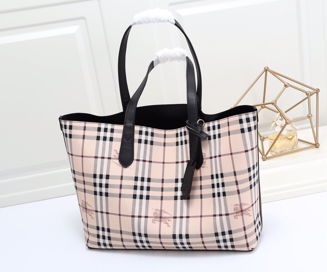 burbery Reversible Shopping Bag - Logo Black Bag - Gorchic - $153.99
