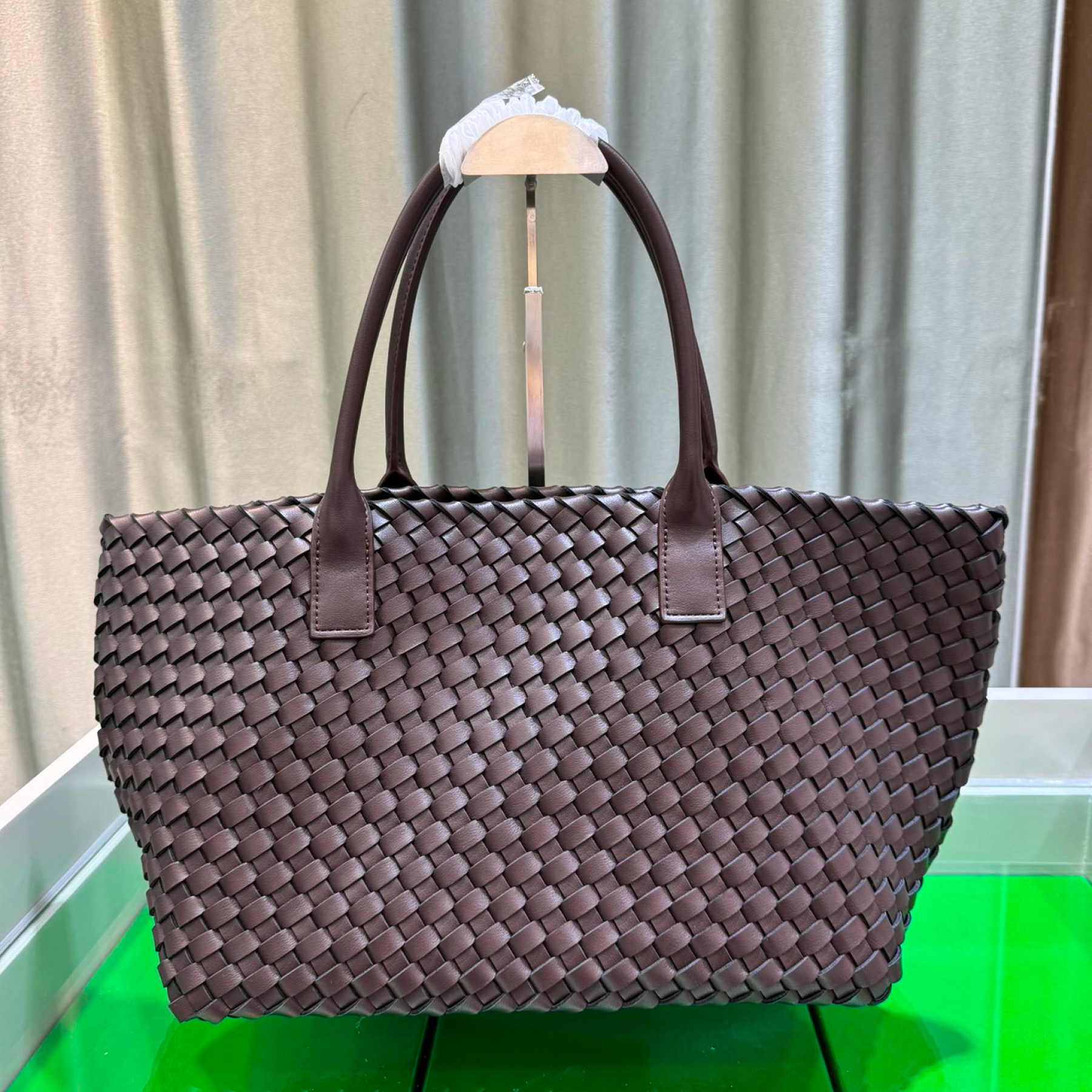 BV Medium Cabat Fondant - Bag - Gorchic - $186.99