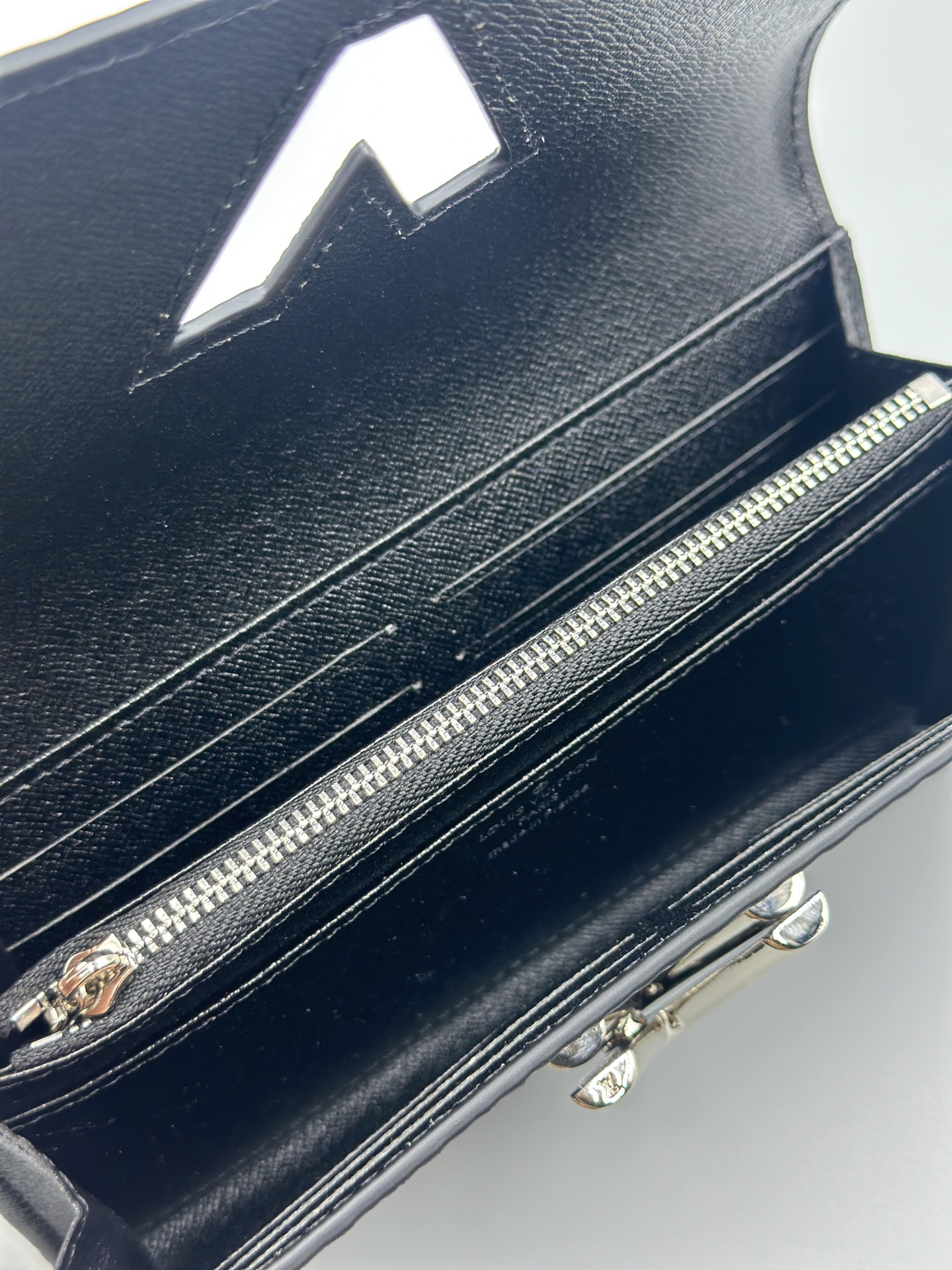 Designer Black Epi Leather Twist Wallet - Silver - Gorchic - $94.99