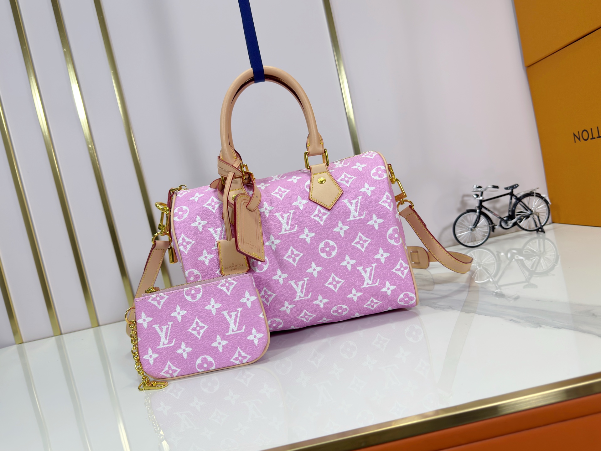 Designer Speedy P9 Bandoulière 40  Candy Pink - Bag - Gorchic - $141.99